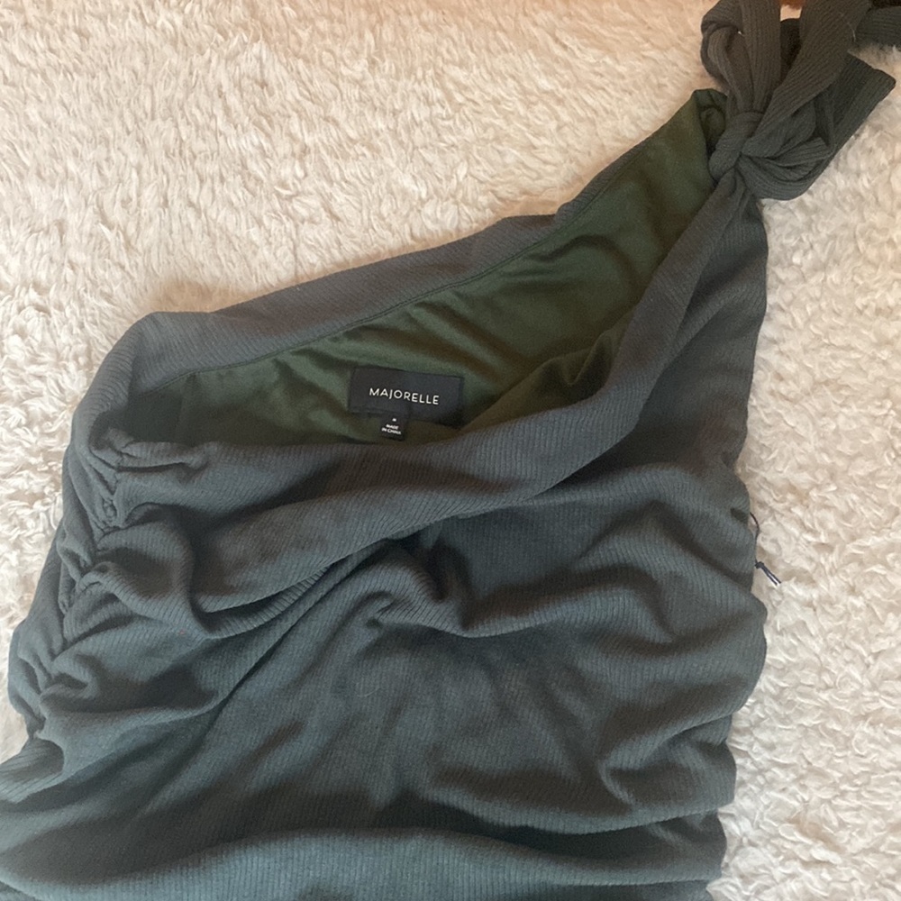 Revolves Majorelle dress- moss green color - size medium-one shoulder -brand new - Picture 10 of 10